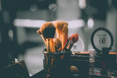 Sustainable Personal Care: Save Money with DIY Beauty ProductsIllustration