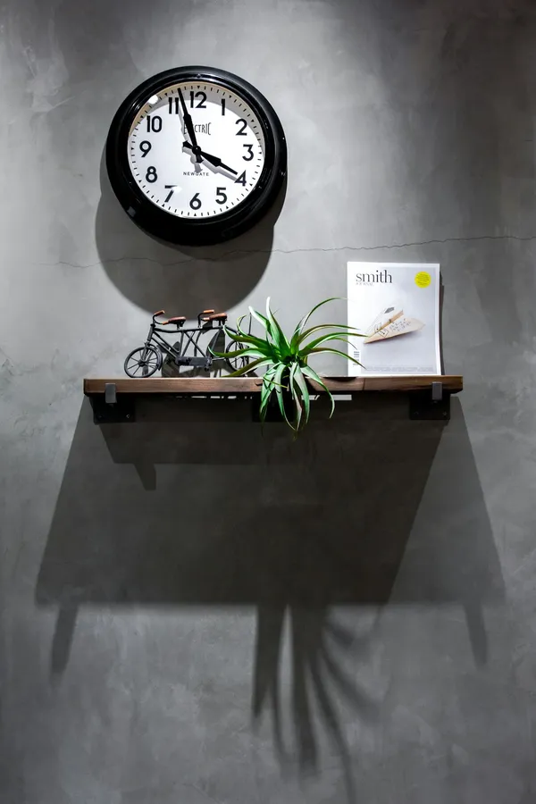 DIY Wall Decor Ideas That Save MoneyIllustration